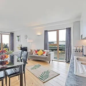  Apartment Panoramic Pad With Free Parking - By My Getaways